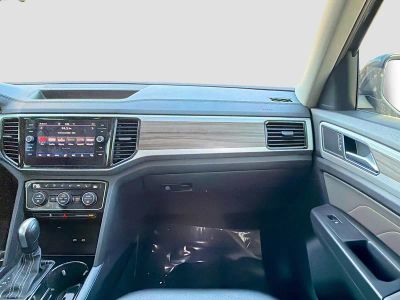 2022 Volkswagen Atlas — photo 18 view