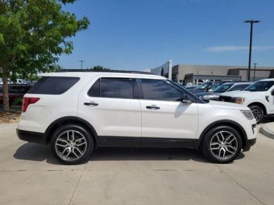 2018 Ford Explorer — side profile view
