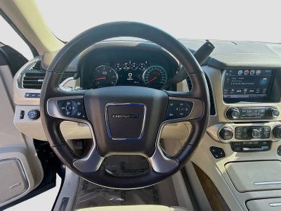 2020 GMC Yukon — photo 8 view