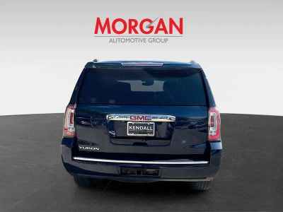 2020 GMC Yukon — detail view