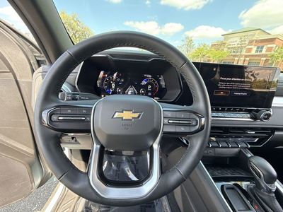 2025 Chevrolet Colorado - Photo 12