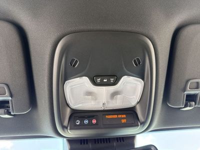 2025 Chevrolet Colorado - Photo 13