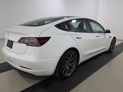 2023 Tesla Model 3 - Photo 2