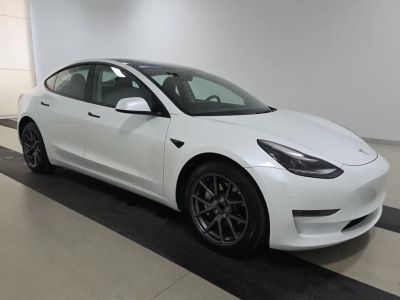 2023 Tesla Model 3 - Photo 4