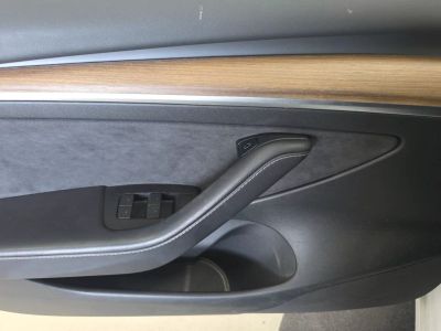 2023 Tesla Model 3 - Photo 9