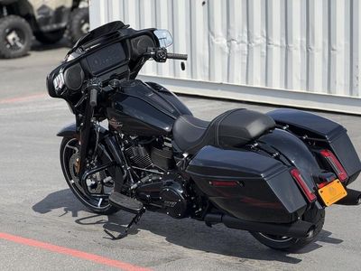 2025 Harley-Davidson FLHX - Street Glide - Photo 4