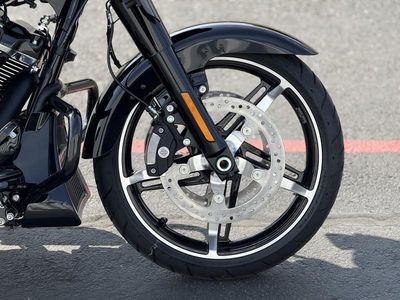 2025 Harley-Davidson FLHX - Street Glide - Photo 13