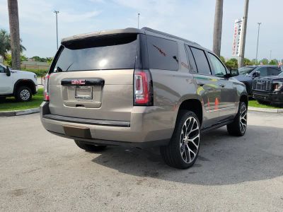 2019 GMC Yukon — detail view