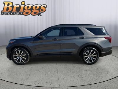 2020 Ford Explorer — side profile view