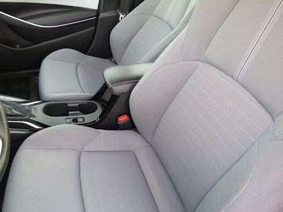 2025 Toyota COROLLA HYBRID - Photo 18