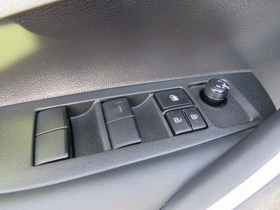 2025 Toyota COROLLA HYBRID - Photo 76