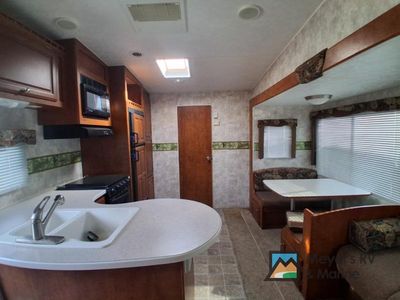 2009 Pacific Coachworks Tango - Photo 6