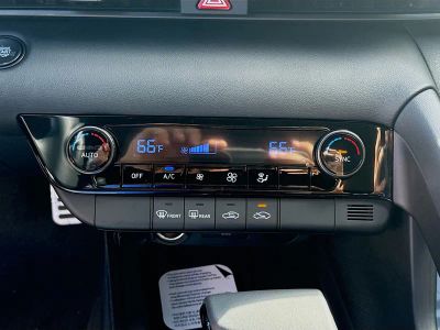 2026 Hyundai ELANTRA — photo 12 view
