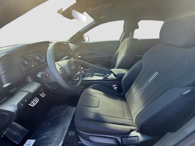 2026 Hyundai ELANTRA — photo 14 view