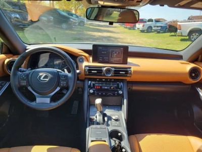 2025 Lexus IS — photo 24 view
