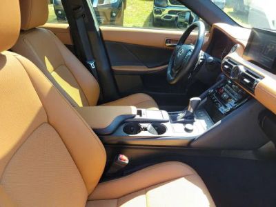 2025 Lexus IS — photo 34 view
