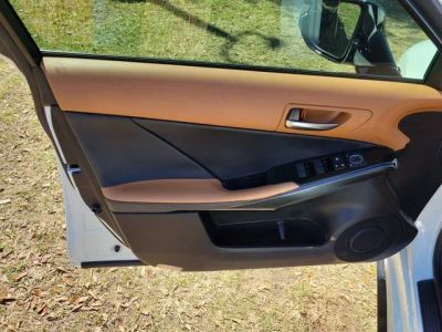 2025 Lexus IS — photo 8 view