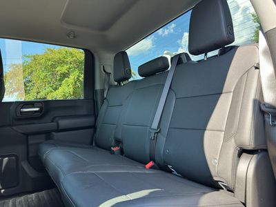 2025 Chevrolet Silverado 2500 HD — photo 18 view