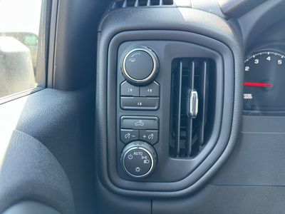 2025 Chevrolet Silverado 2500 HD — photo 14 view