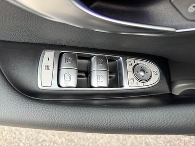 2022 Mercedes-Benz E-Class - Photo 30