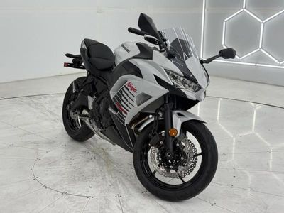 2026 Kawasaki Ninja 650 - Photo 2
