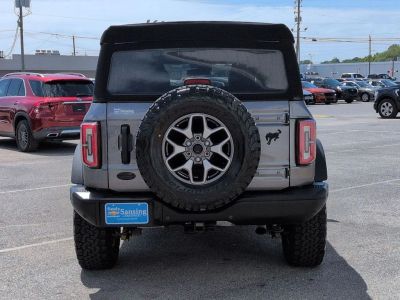 2023 Ford Bronco - Photo 4