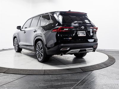 2025 Toyota Grand Highlander Hybrid - Photo 10