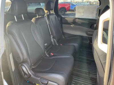 2026 Kia Carnival Hybrid — photo 15 view