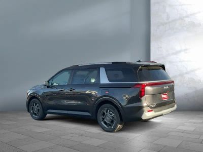 2026 Kia Carnival Hybrid — side profile view