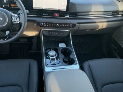 2026 Kia Carnival Hybrid — photo 13 view