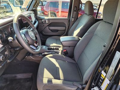 2026 Pre-Owned 2025 Jeep Wrangler 4xe - Photo 14