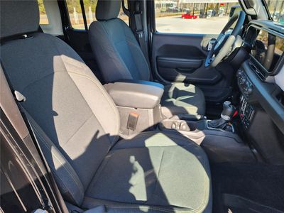 2026 Pre-Owned 2025 Jeep Wrangler 4xe - Photo 8