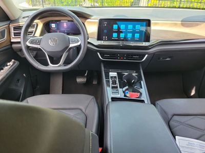 2026 Volkswagen Atlas — photo 13 view