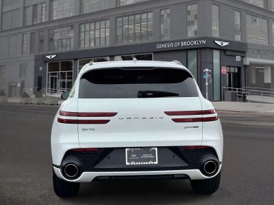 2025 Genesis GV70 — detail view