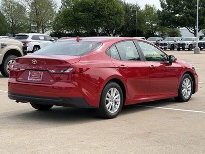 2025 Toyota Camry - Photo 4