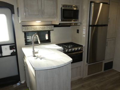 2023 Coachmen Catalina Legacy - Photo 7