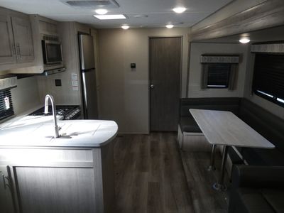 2023 Coachmen Catalina Legacy - Photo 5