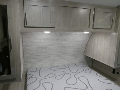 2023 Coachmen Catalina Legacy - Photo 8