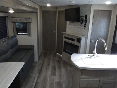 2023 Coachmen Catalina Legacy - Photo 6