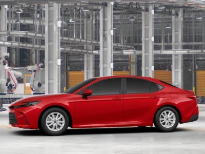2026 Toyota Camry - Photo 3