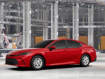 2026 Toyota Camry - Photo 2