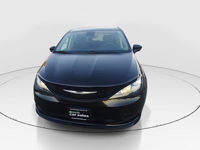 2023 Chrysler Voyager - Photo 2