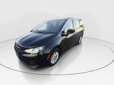 2023 Chrysler Voyager - Photo 3