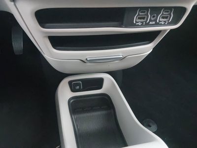 2023 Chrysler Voyager - Photo 20