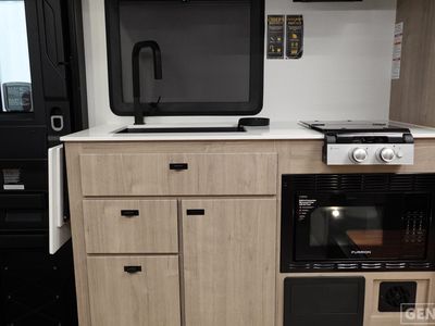 2026 Grand Design Lineage Series M - Photo 7