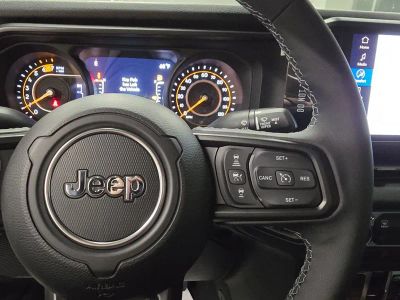 2026 Jeep Wrangler — photo 18 view
