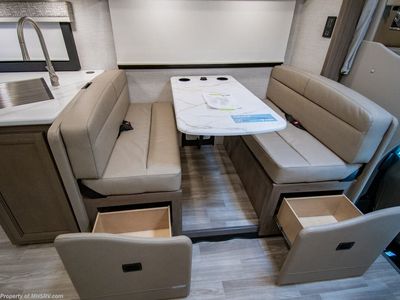 2026 Thor Motor Coach Omni Trail - Photo 14