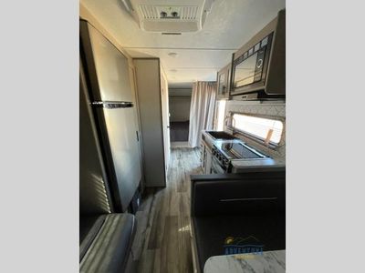 2023 Dutchmen Coleman Lantern LT Series - Photo 10