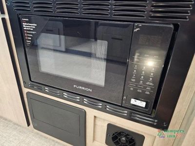 2027 Grand Design Lineage Series M — photo 28 view