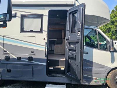 2027 Grand Design Lineage Series M — photo 8 view